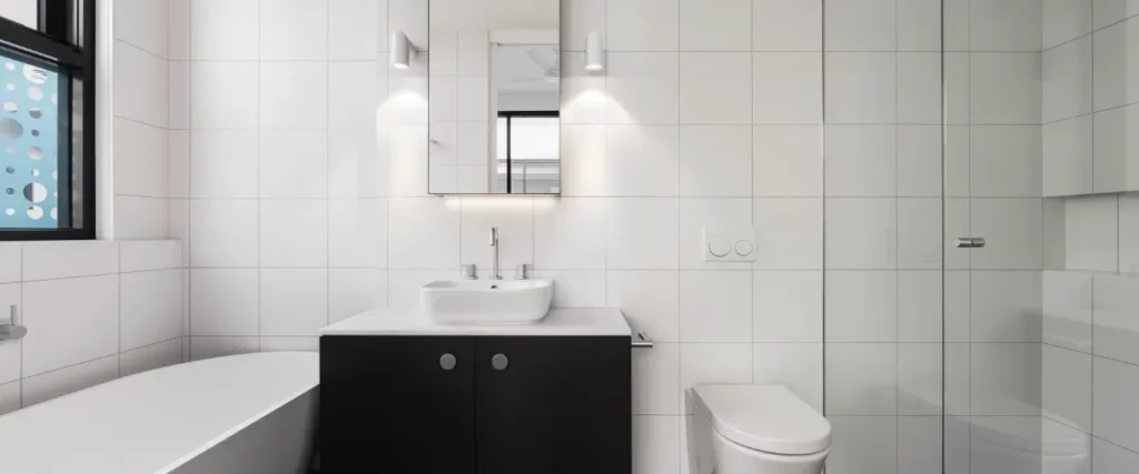 https://groysmanconstruction.com/wp-content/uploads/2021/12/modern-bathroom-2021-08-27-18-31-53-utc-1024x427.webp