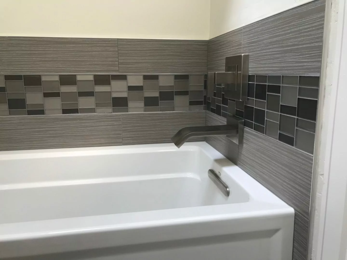 Modern Bathroom Remodeling | Groysman Construction Remodeling | 7
