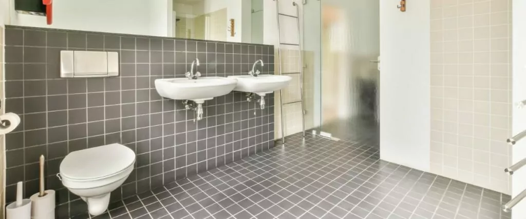 How to Make a Tiny Bathroom Look Classy | Groysman Construction Remodeling | 2
