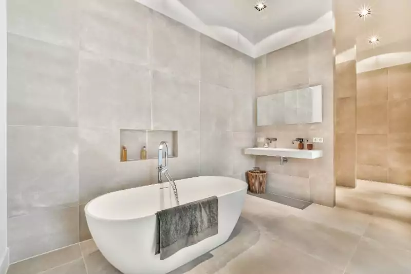 Choosing a Bathtub: Freestanding Bath vs. Built-In Tub | Groysman Construction Remodeling | 7