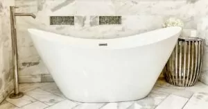 Choosing a Bathtub: Freestanding Bath vs. Built-In Tub | Groysman Construction Remodeling | 3