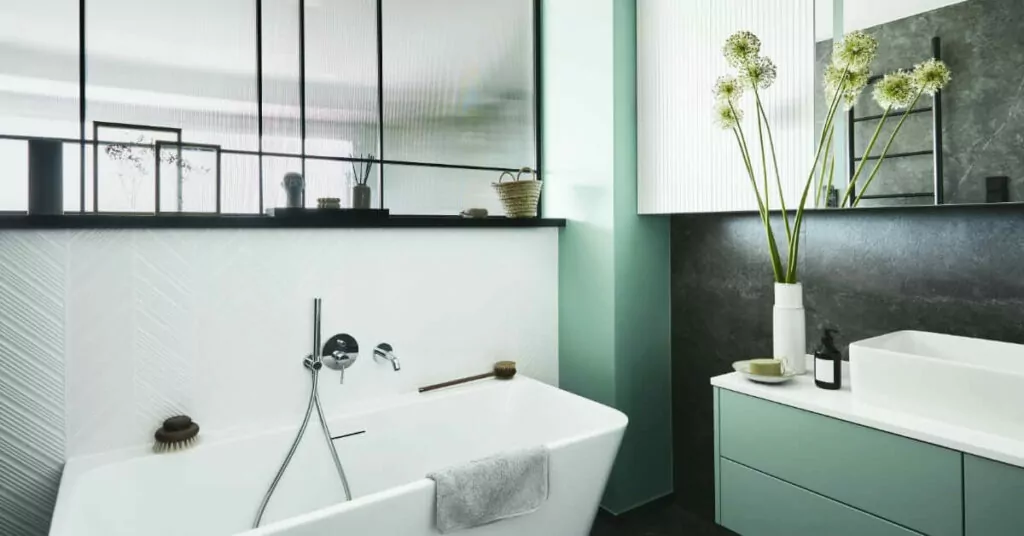 7 Tips from Pros for Remodeling a Small Bathroom | Groysman Construction Remodeling | 8
