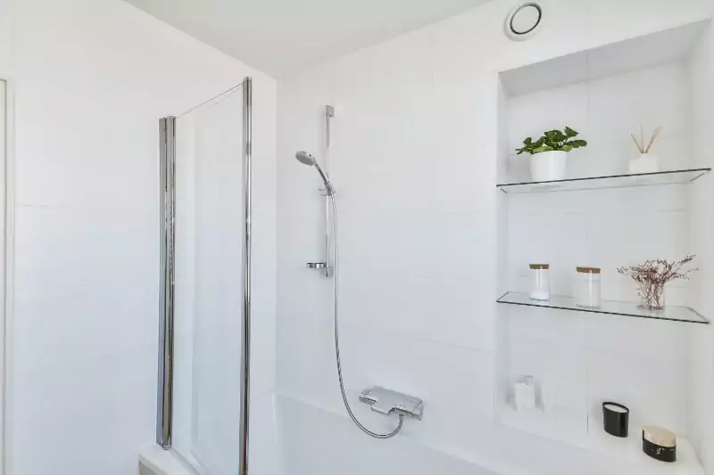 renovating a bathroom - groysmanconstruction.com