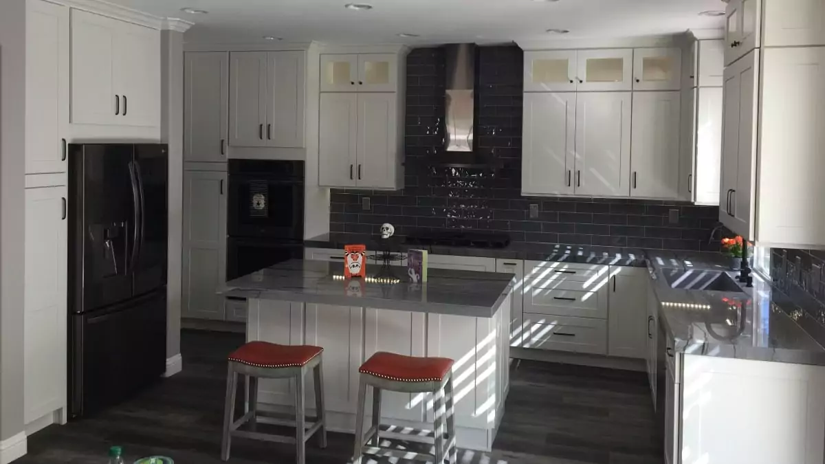 Contemporary Kitchen Makeover in San Diego | Groysman Construction Remodeling | 3
