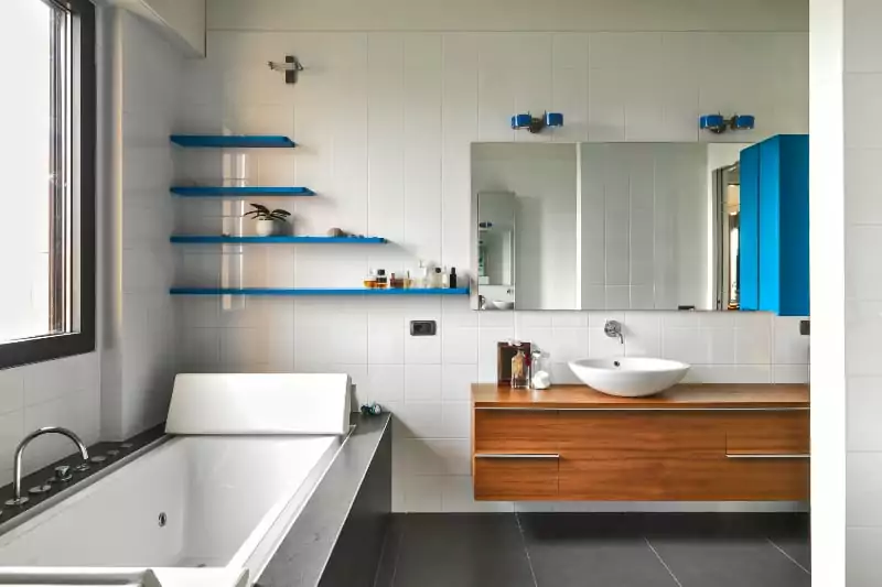 modern & functional bathroom - groysmanconstruction.com
