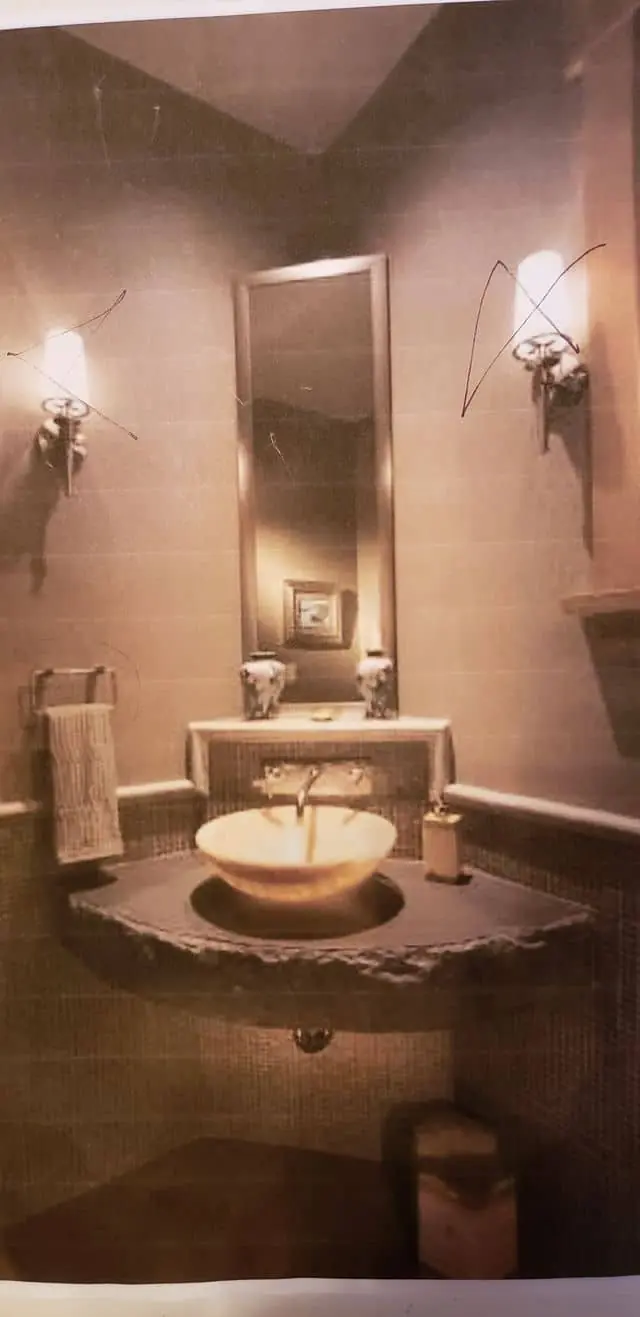 corner sink with mirror