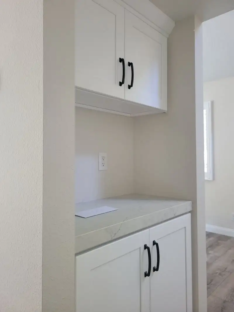 additional workspace in a niche