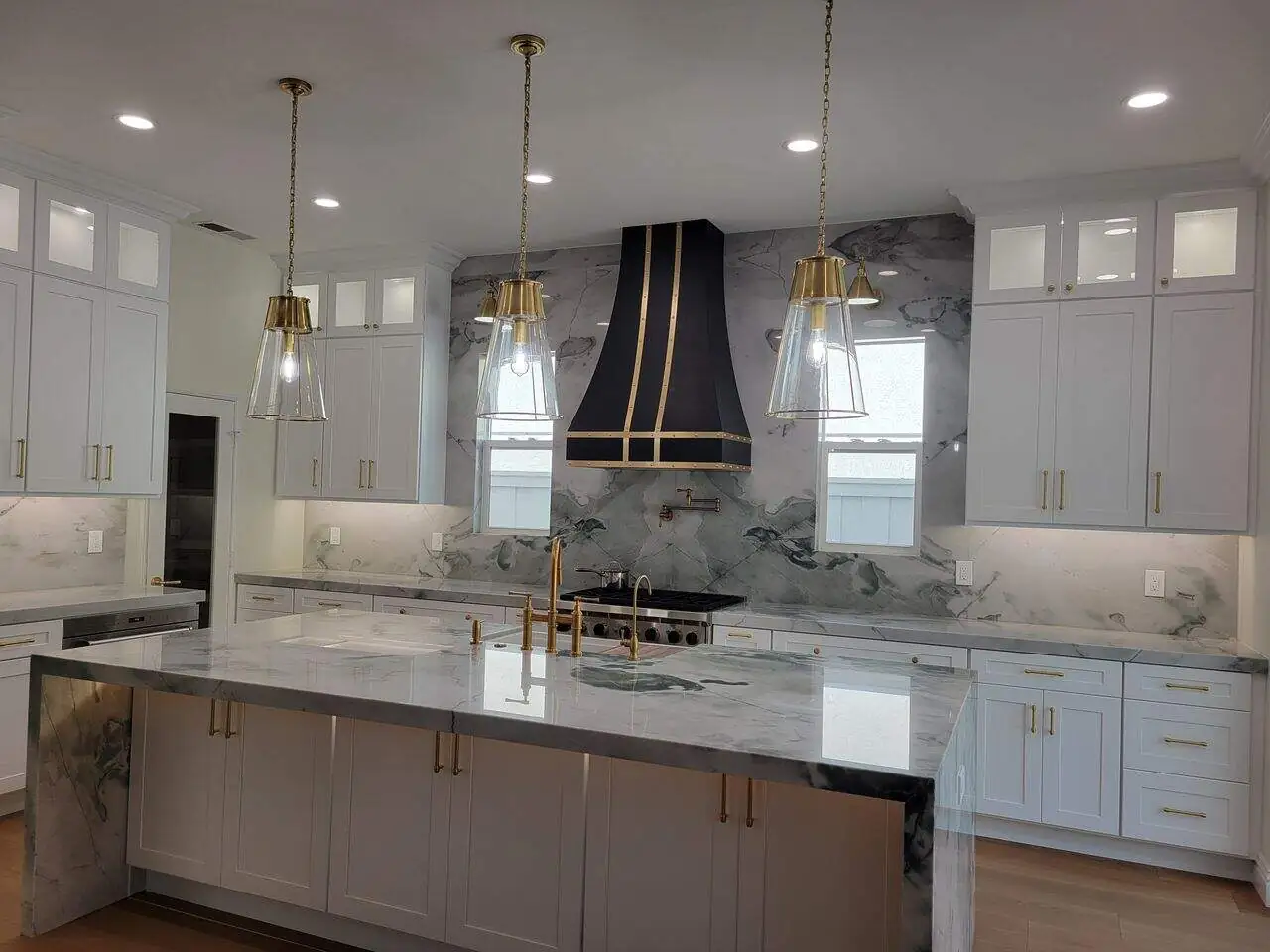 island with a gray marble countertop